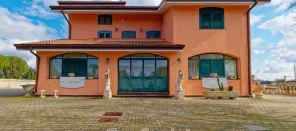 Вилла с 5 комнатами в Cutrofiano, Италия № 230508 12