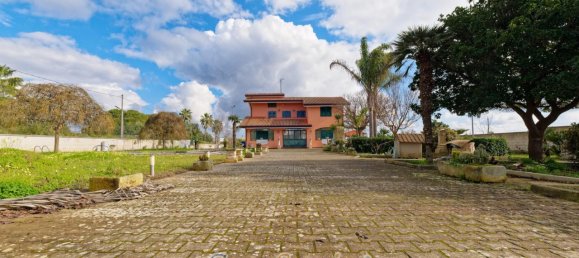 Вилла с 5 комнатами в Cutrofiano, Италия № 230508 13