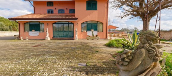 Вилла с 5 комнатами в Cutrofiano, Италия № 230508 15