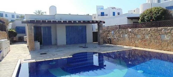 4 bedrooms House in Chloraka, Cyprus No. 7561 4