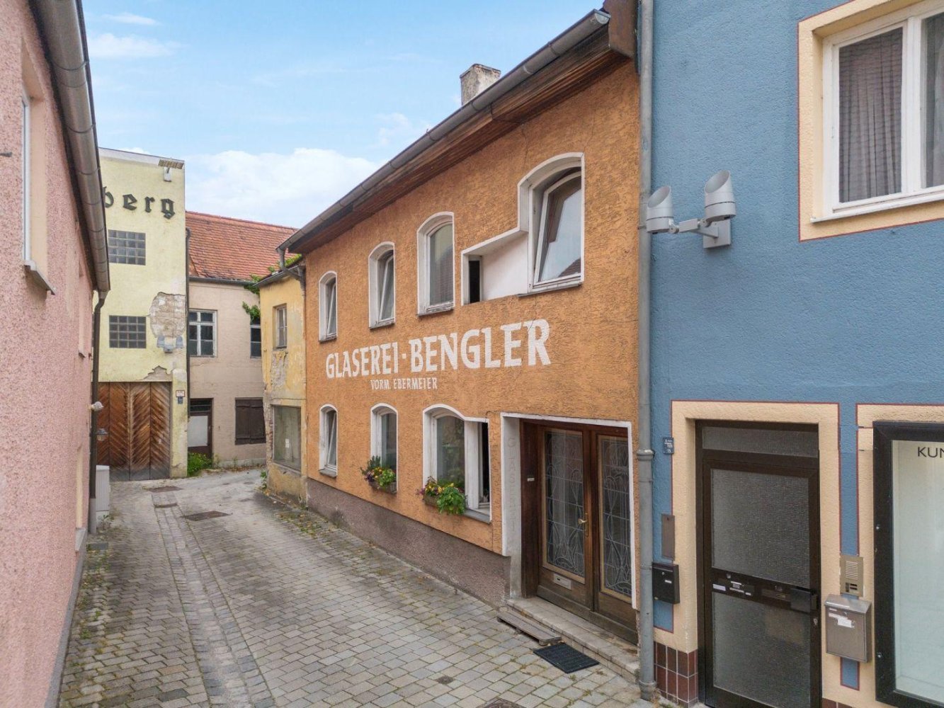 10 rooms Building in Dingolfing-Landau, Germany No. 319380