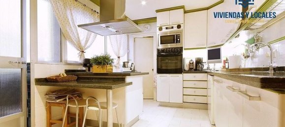 5 bedrooms Apartment in Granada, Spain No. 180185 17