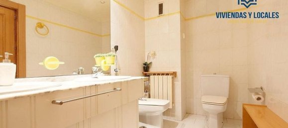 5 bedrooms Apartment in Granada, Spain No. 180185 15