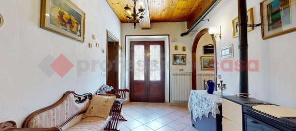 5-Zimmer Wohnung in Minucciano, Italy, Nr. 234541 2