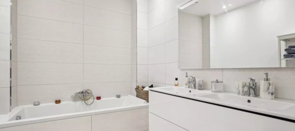 3 bedrooms Apartment in Paris, France No. 129032 12