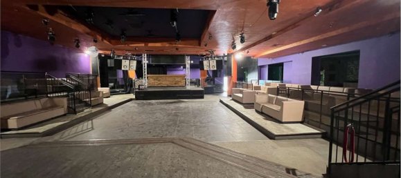 Gewerbliche Immobilie in Pinerolo, Italy 2150m², Nr. 332615 20