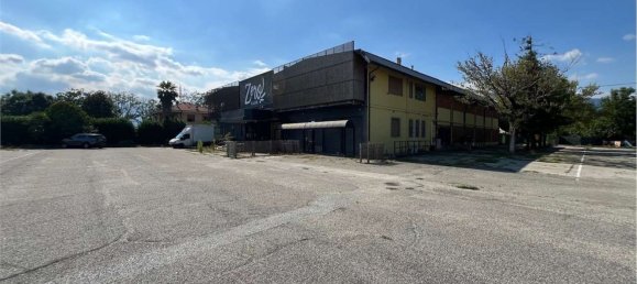 Gewerbliche Immobilie in Pinerolo, Italy 2150m², Nr. 332615 2