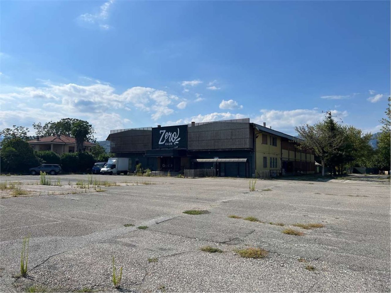 Gewerbliche Immobilie in Pinerolo, Italy 2150m², Nr. 332615