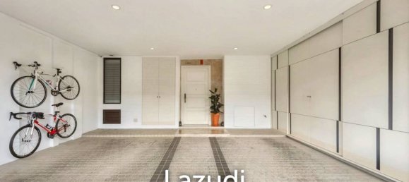 2 bedrooms Bungalow in Bangkok, Thailand No. 23463 2