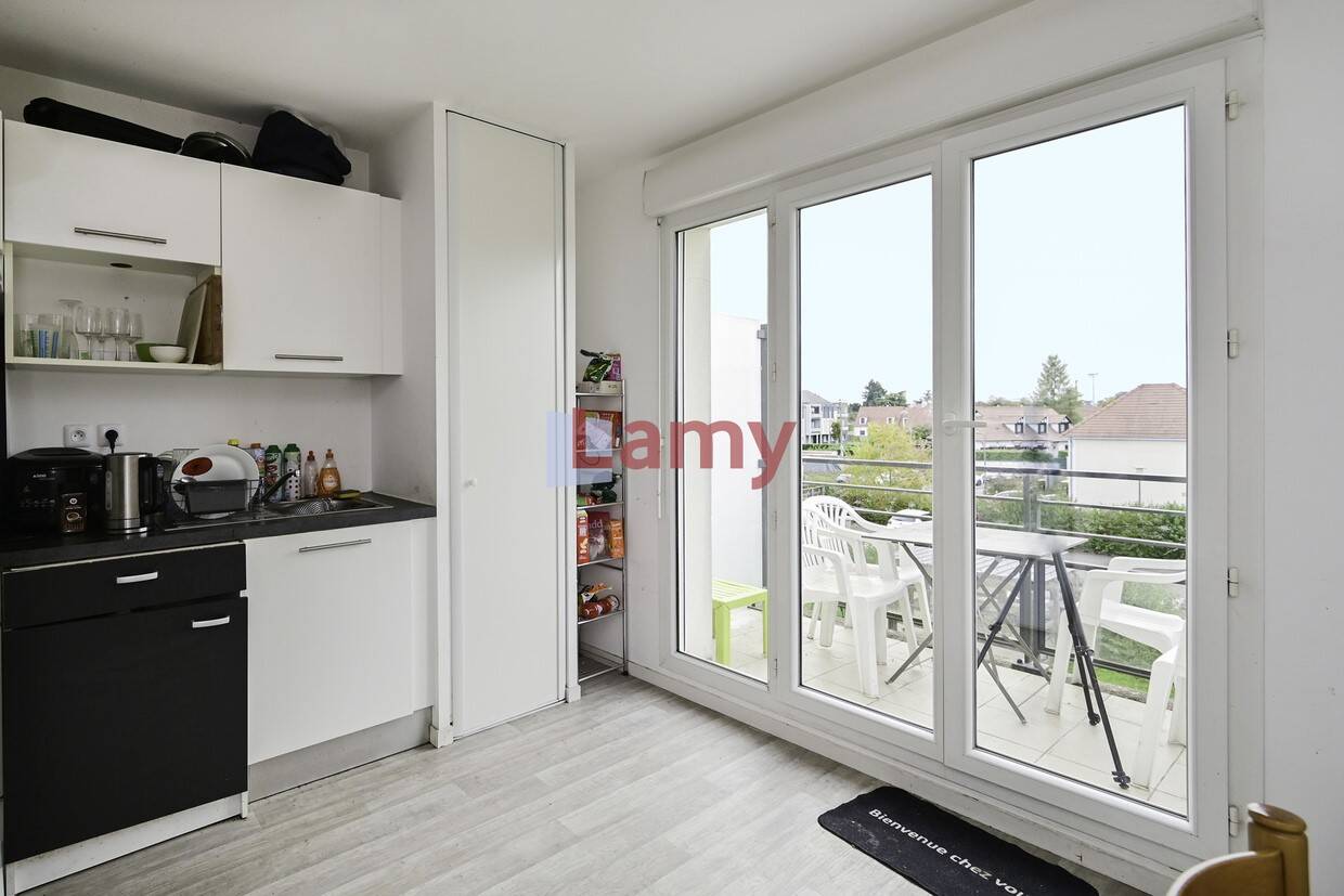 2 chambres Appartement à Saint-Pryvé-Saint-Mesmin, France No. 234094
