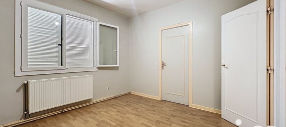 Дом с 3 спальнями в Кюссак-сюр-Луара, Франция № 200902 18