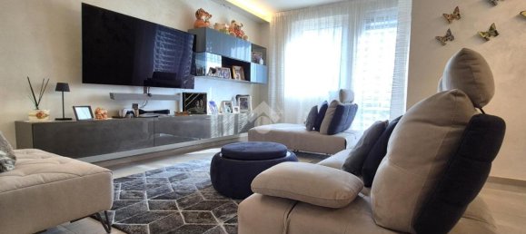 Дом с 3 комнатами в Трескоре Бальнеарио, Италия № 174220 9