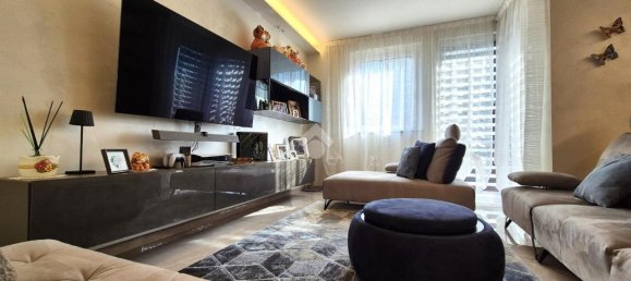 Дом с 3 комнатами в Трескоре Бальнеарио, Италия № 174220 6