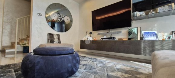 Дом с 3 комнатами в Трескоре Бальнеарио, Италия № 174220 8