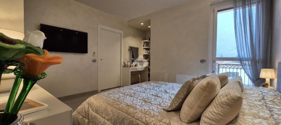 Дом с 3 комнатами в Трескоре Бальнеарио, Италия № 174220 4