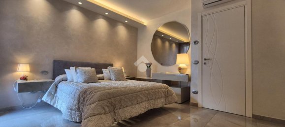 Дом с 3 комнатами в Трескоре Бальнеарио, Италия № 174220 21