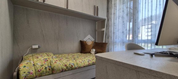 Дом с 3 комнатами в Трескоре Бальнеарио, Италия № 174220 23