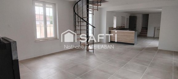 3 bedrooms House in Chatellerault, France No. 343844 3