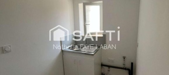 3 bedrooms House in Chatellerault, France No. 343844 10