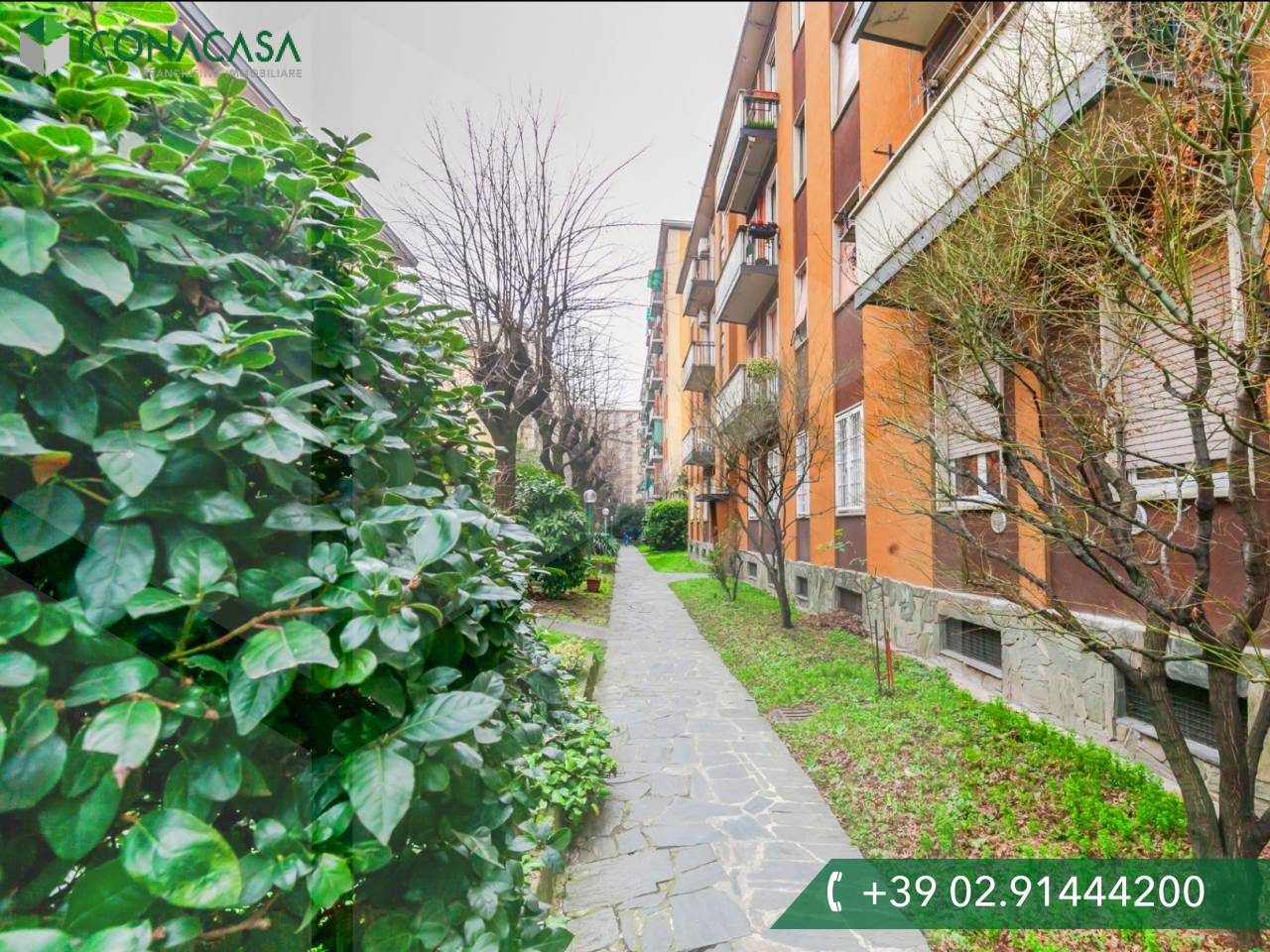 3 rooms Apartment in Milan, Italy No. 241619