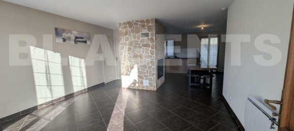 Дом с 3 спальнями в Санмерон, Франция № 345264 5