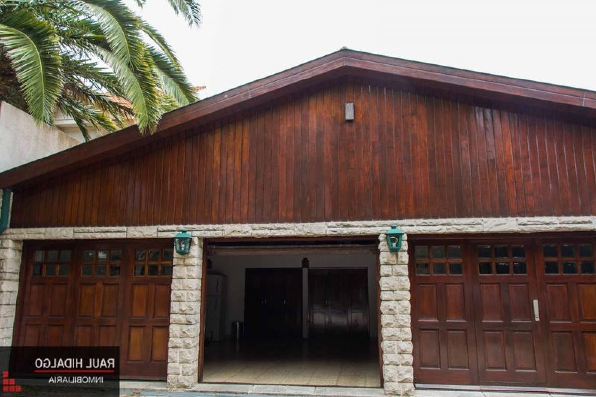 Дом с 5 спальнями в Мар-дель-Плата, Аргентина № 98221