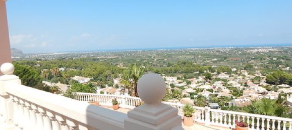 5 bedrooms Villa in Denia, Spain No. 2563 10