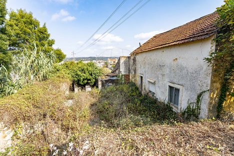 3 bedrooms House in Tavarede, Portugal No. 35353