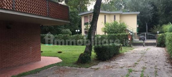 4 Schlafzimmer Villa in Massa, Italy, Nr. 175230 32