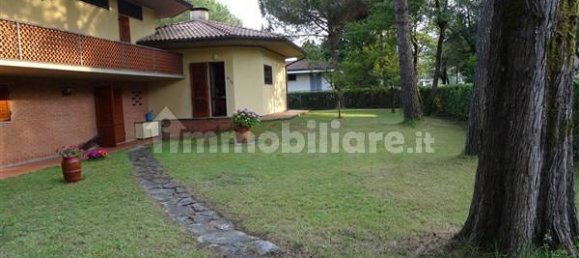 4 Schlafzimmer Villa in Massa, Italy, Nr. 175230 2