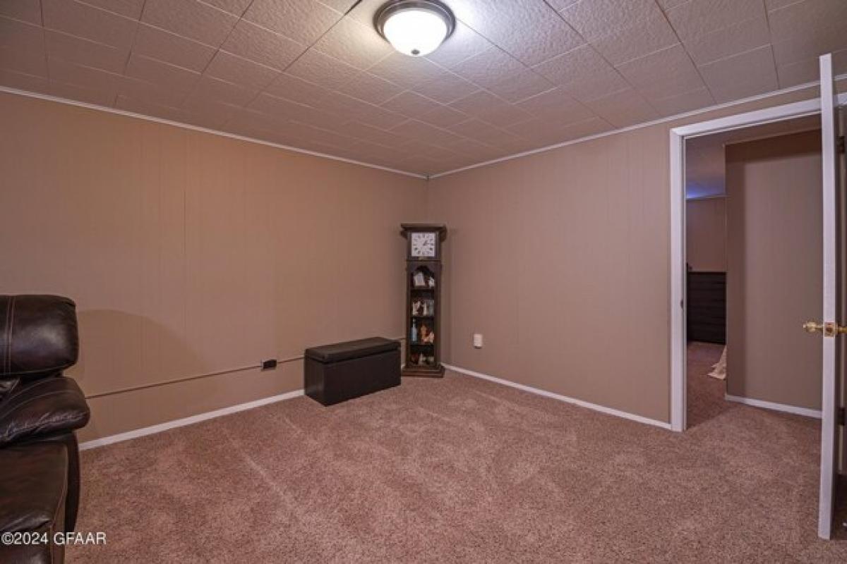 5 bedrooms House in Grand Forks, USA No. 417414