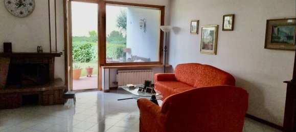 6 rooms House in Rufina, Italy No. 49244 2