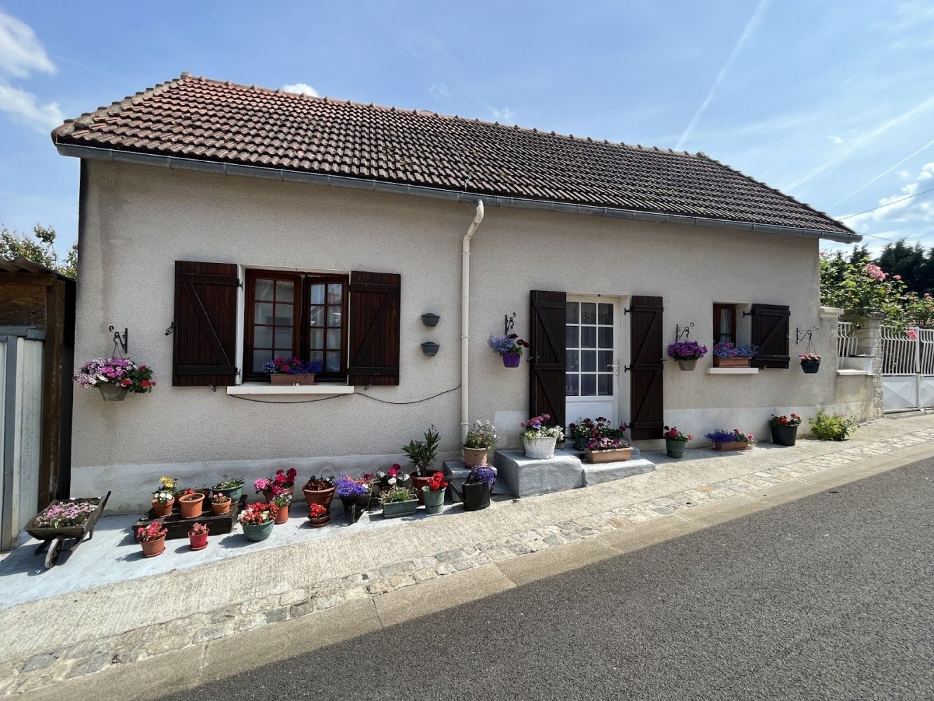 4 chambres Maison à Bazaiges, France No. 87649