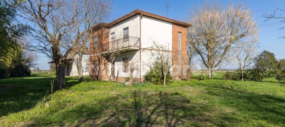 4 Schlafzimmer Haus in Bagnacavallo, Italy, Nr. 15650 2