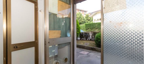 3غرفة عقار تجاري في Orbassano, Italy رقم 81765 22