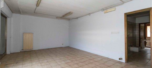 3غرفة عقار تجاري في Orbassano, Italy رقم 81765 17