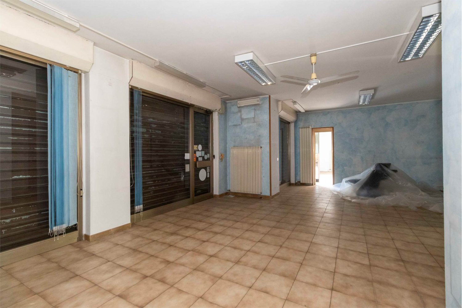 3غرفة عقار تجاري في Orbassano, Italy رقم 81765