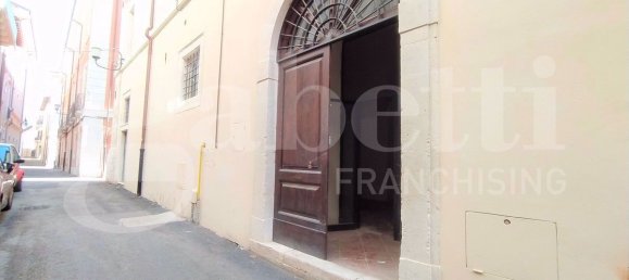 70m² Commercial property in L'Aquila, Italy No. 8916 4