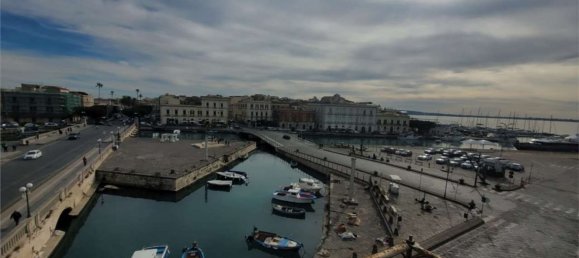 Дуплекс с 4 комнатами в Сиракузы, Италия № 246565 24