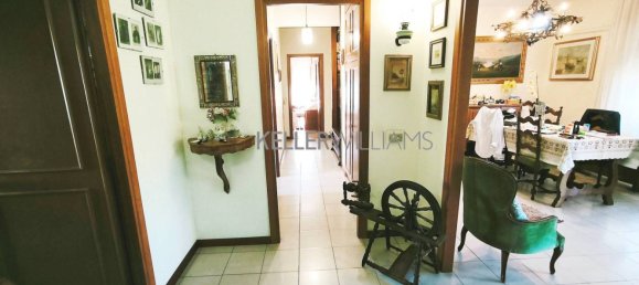 4 bedrooms Apartment in Rome, Italy No. 372914 6