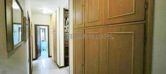 4 bedrooms Apartment in Rome, Italy No. 372914 9