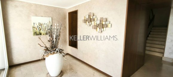 4 bedrooms Apartment in Rome, Italy No. 372914 18