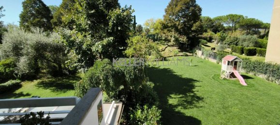 4 bedrooms Apartment in Rome, Italy No. 372914 17