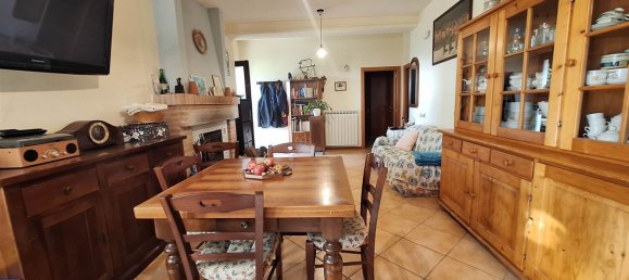 4 rooms House in San Severino Marche, Italy No. 222362 3