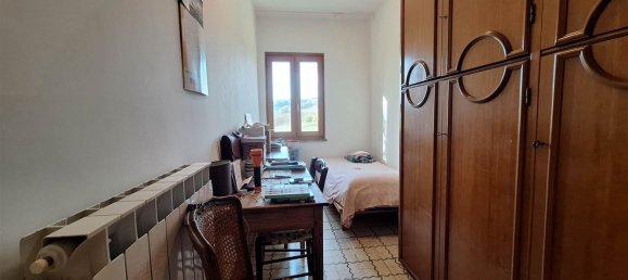4 rooms House in San Severino Marche, Italy No. 222362 10