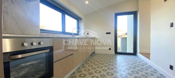 3 bedrooms House in Vila Nova de Gaia, Portugal No. 56631 7