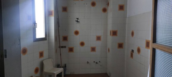 5 rooms Penthouse in Modena, Italy No. 23782 14