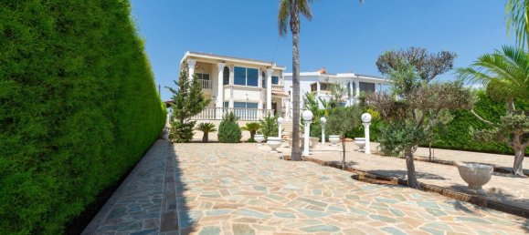 4 bedrooms Villa in Paralimni, Cyprus No. 23217 4