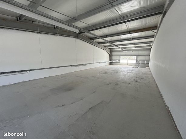 230m² Commercial property in Ajaccio, France No. 303153