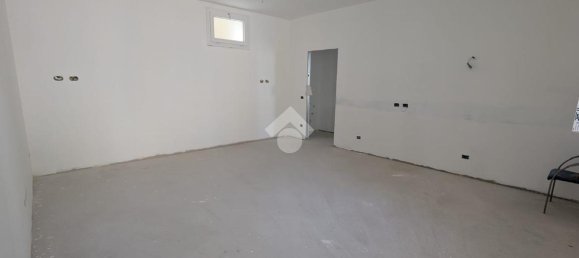 3-salle Appartement à Ravenna, Italy No. 234165 9